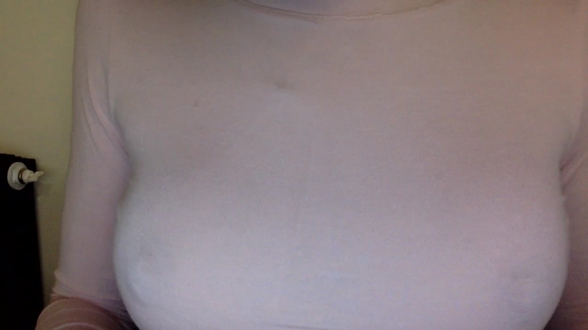 Gallery image thumbnail from EgoisticKitty's myfreecams stream on, 05/19/2024, 13:02 image 3 of 20