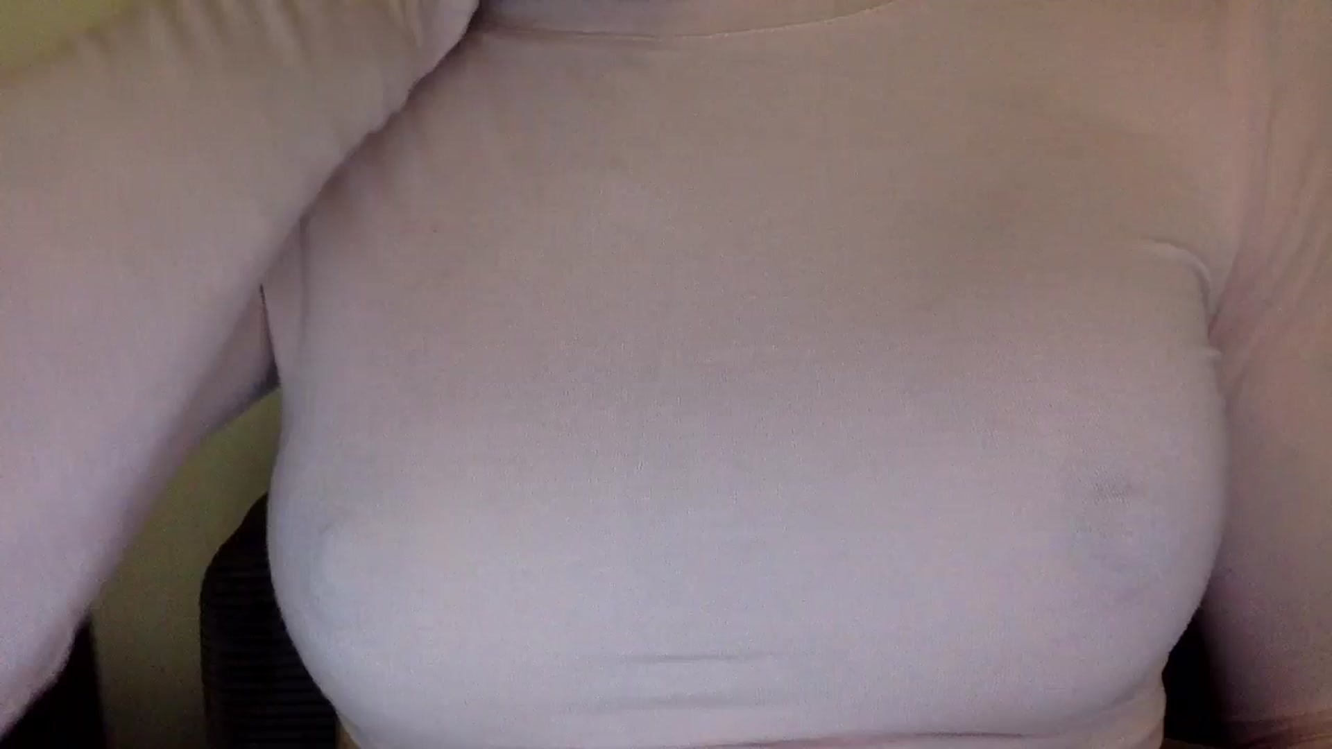 Gallery image thumbnail from EgoisticKitty's myfreecams stream on, 05/19/2024, 13:02 image 2 of 20