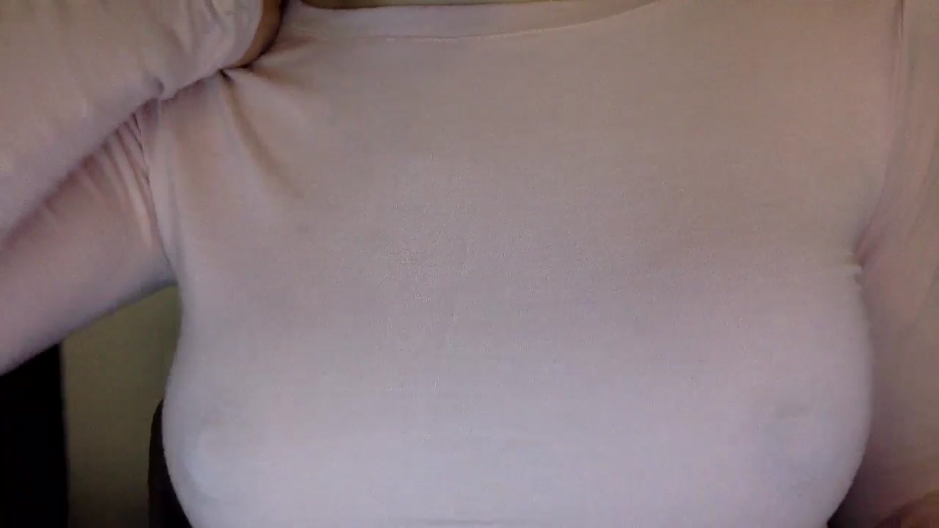 Gallery image thumbnail from EgoisticKitty's myfreecams stream on, 05/19/2024, 13:02 image 4 of 20