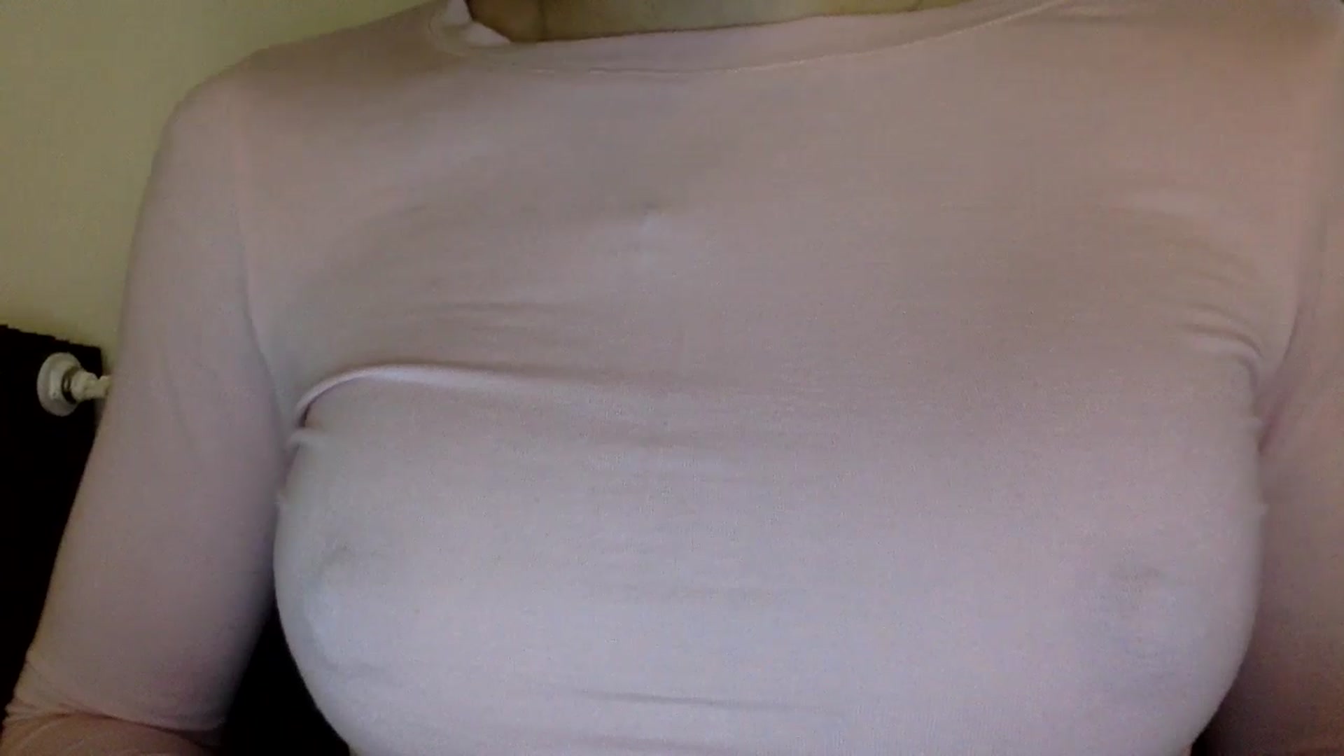Gallery image thumbnail from EgoisticKitty's myfreecams stream on, 05/19/2024, 13:02 image 7 of 20