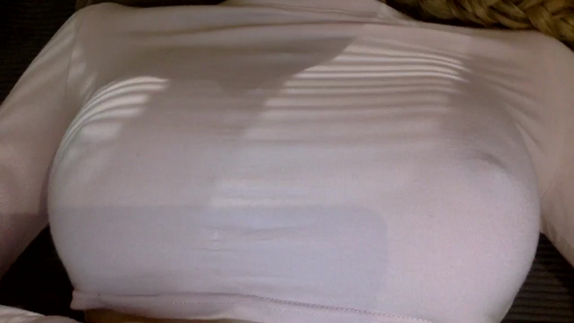 Gallery image thumbnail from EgoisticKitty's myfreecams stream on, 05/19/2024, 14:53 image 7 of 20