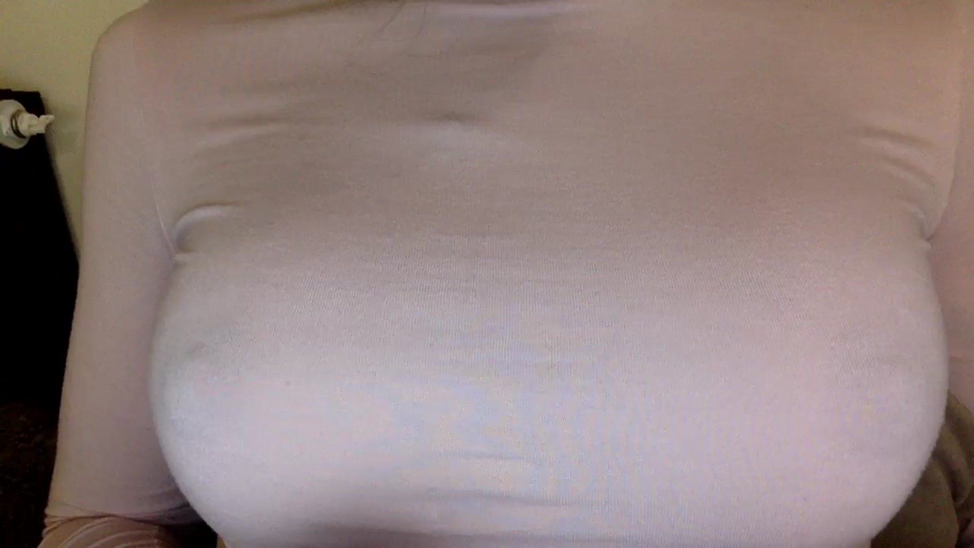 Gallery image thumbnail from EgoisticKitty's myfreecams stream on, 05/19/2024, 16:25 image 9 of 20