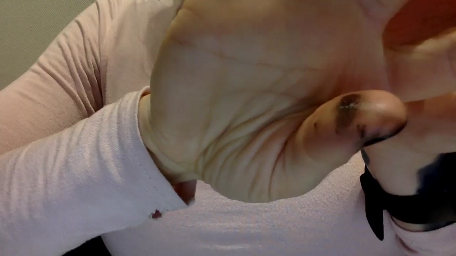Gallery image thumbnail from EgoisticKitty's myfreecams stream on, 05/20/2024, 10:05 image 12 of 20