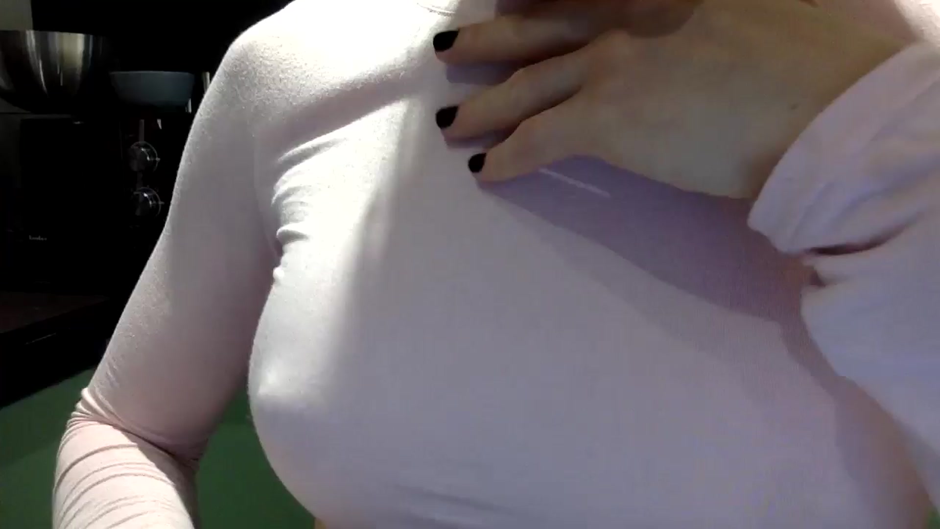 Gallery image thumbnail from EgoisticKitty's myfreecams stream on, 05/20/2024, 12:14 image 10 of 20