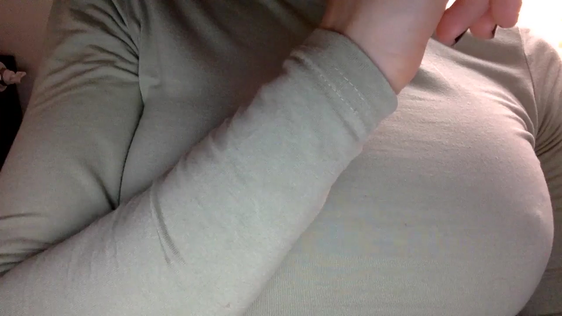 Gallery image thumbnail from EgoisticKitty's myfreecams stream on, 05/22/2024, 09:02 image 13 of 20