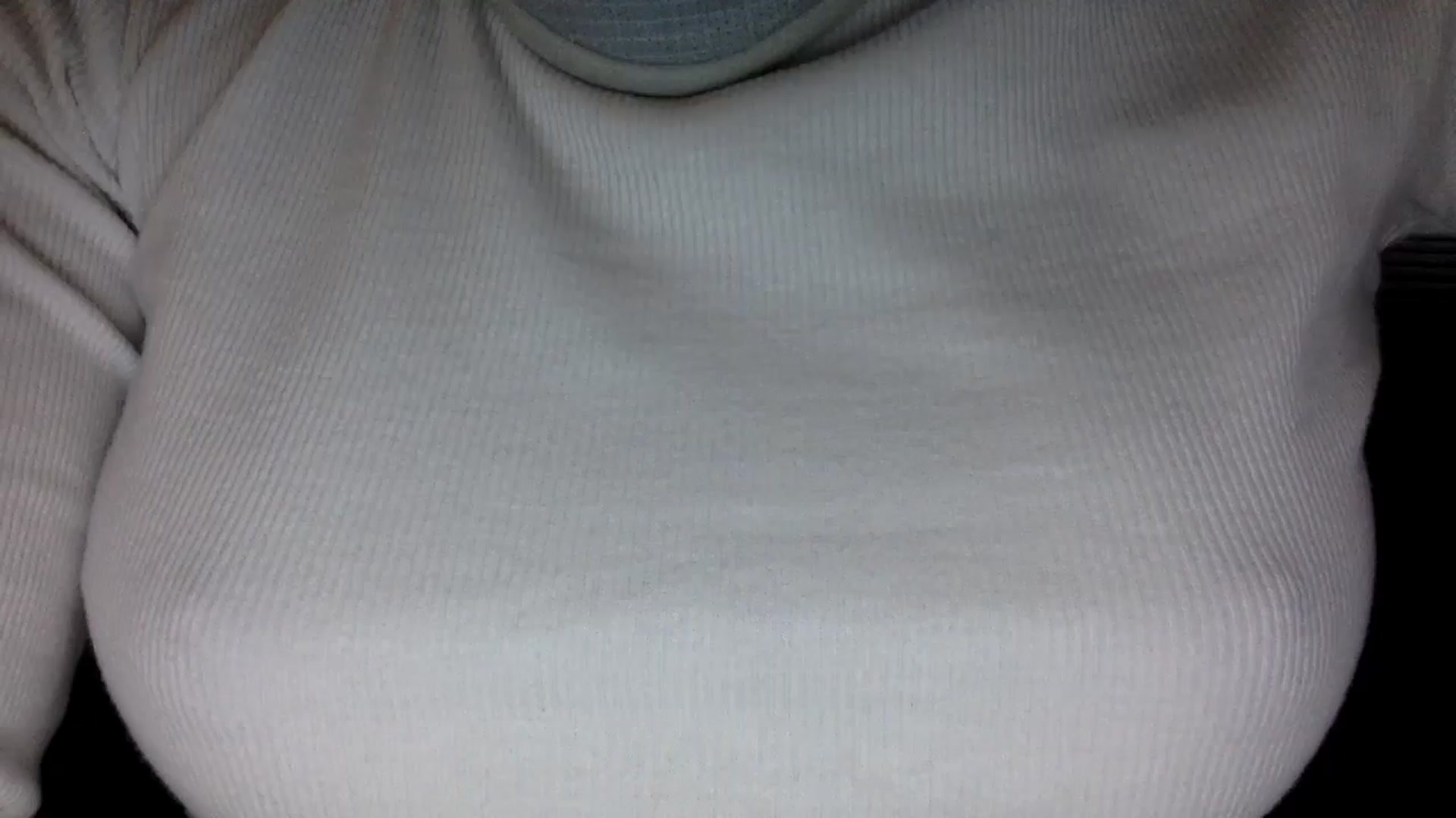 Gallery image thumbnail from EgoisticKitty's myfreecams stream on, 05/26/2024, 10:38 image 19 of 20