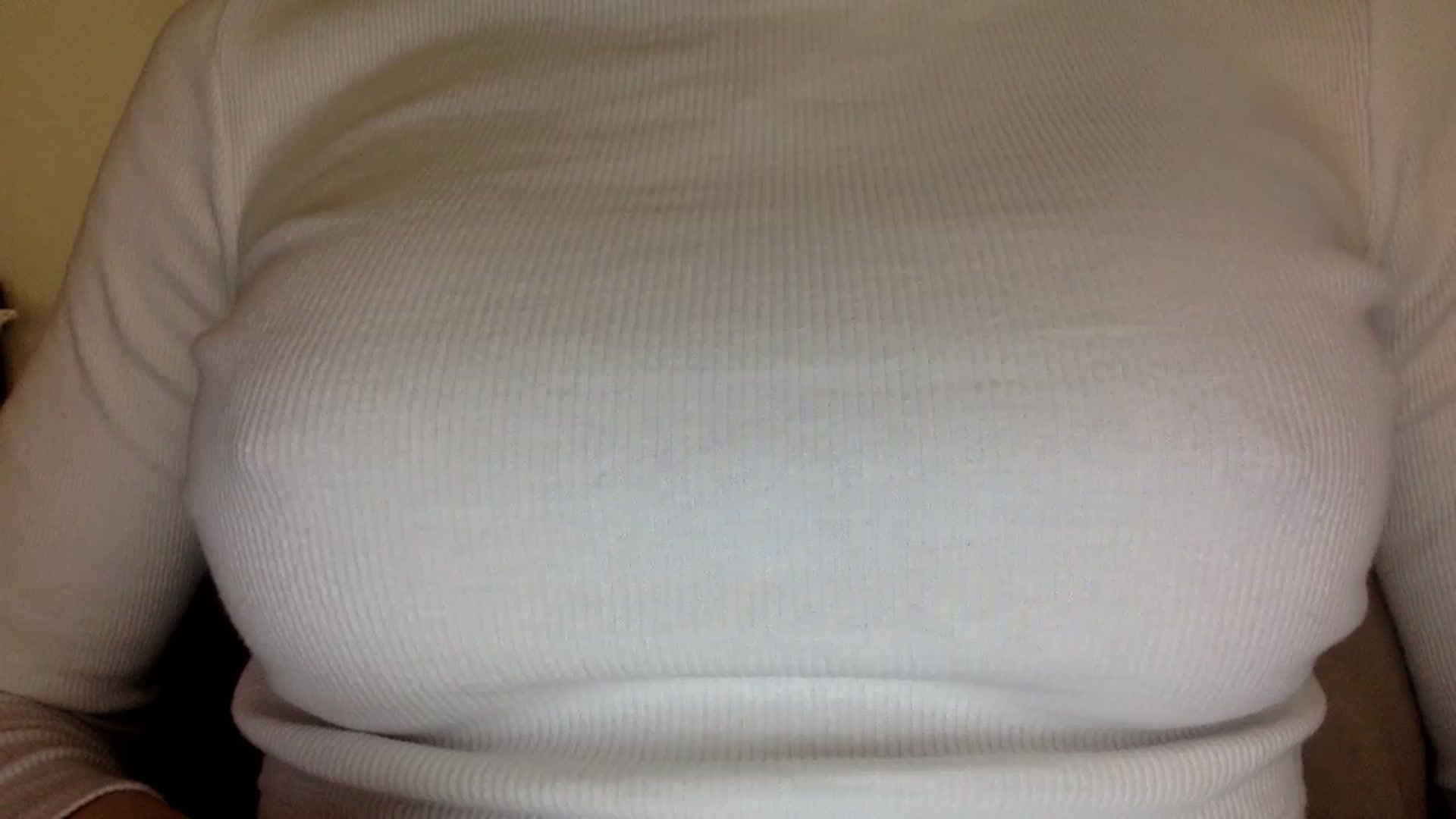 Gallery image thumbnail from EgoisticKitty's myfreecams stream on, 05/26/2024, 13:09 image 3 of 20