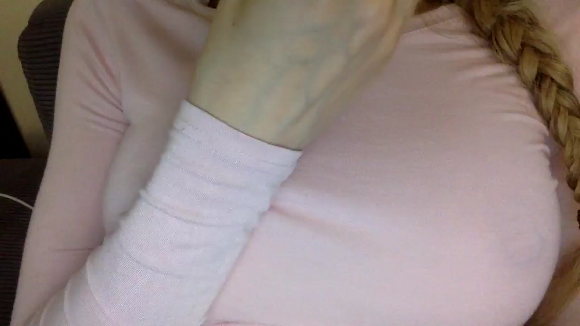 Gallery image thumbnail from EgoisticKitty's myfreecams stream on, 05/31/2024, 12:39 image 1 of 20