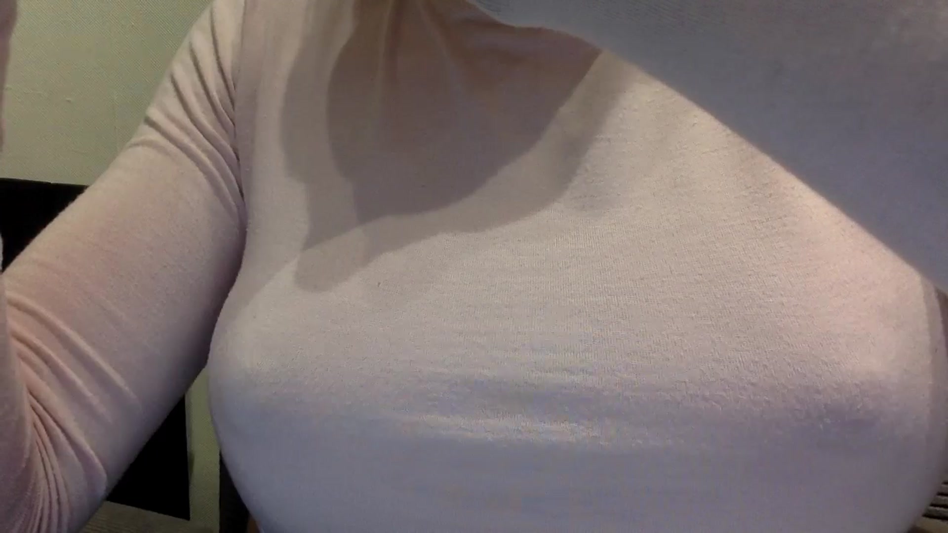 Gallery image thumbnail from EgoisticKitty's myfreecams stream on, 06/01/2024, 12:38 image 16 of 20
