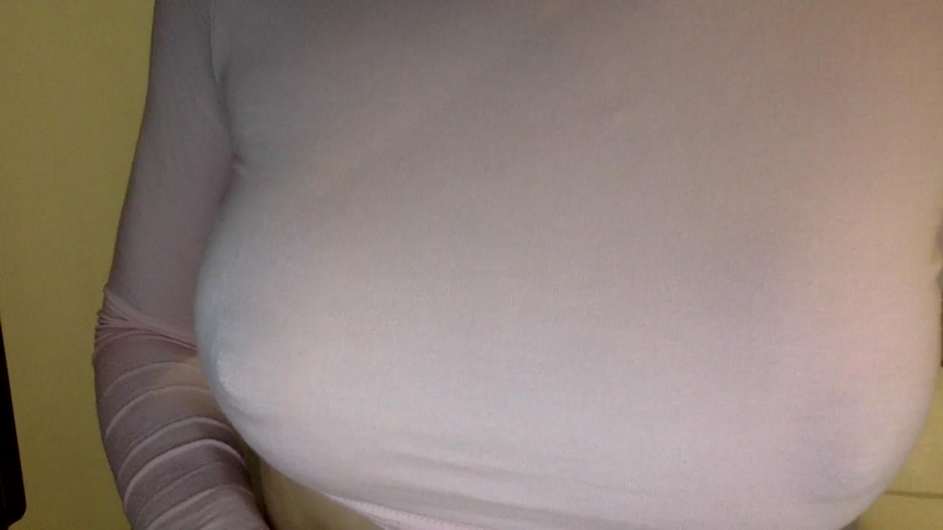 Gallery image thumbnail from EgoisticKitty's myfreecams stream on, 06/01/2024, 14:00 image 5 of 20