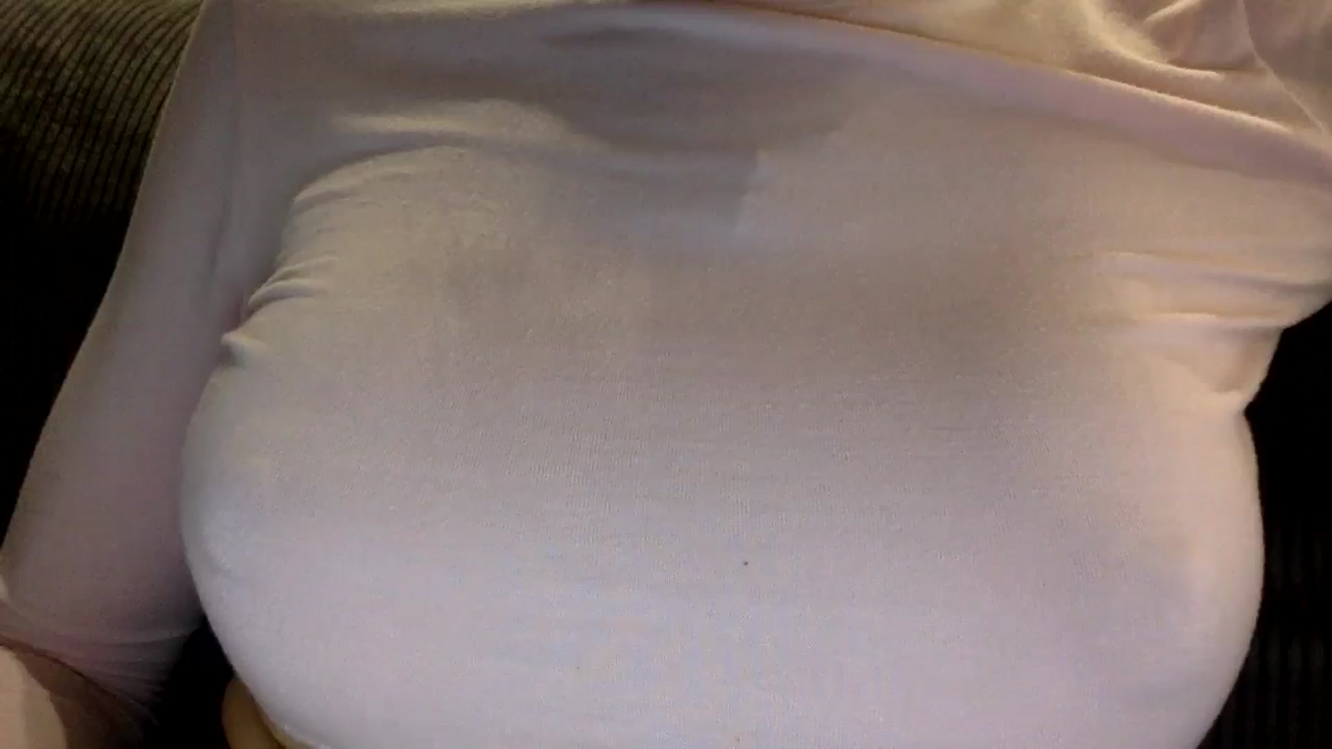 Gallery image thumbnail from EgoisticKitty's myfreecams stream on, 06/04/2024, 12:07 image 10 of 20