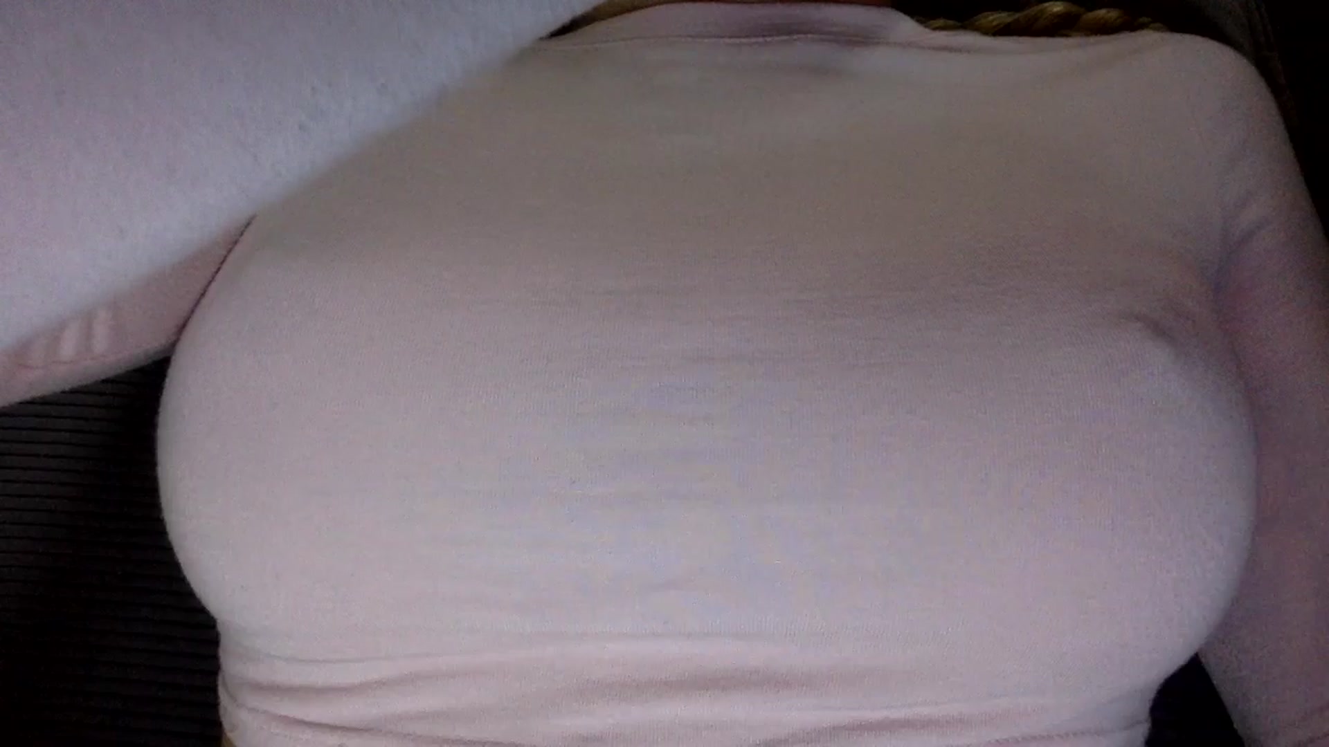 Gallery image thumbnail from EgoisticKitty's myfreecams stream on, 06/05/2024, 11:36 image 11 of 20