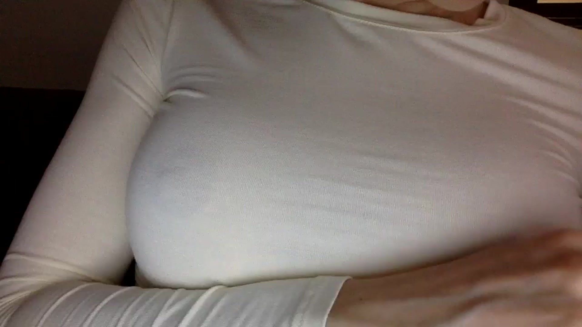 Gallery image thumbnail from EgoisticKitty's myfreecams stream on, 06/19/2024, 09:10 image 9 of 20
