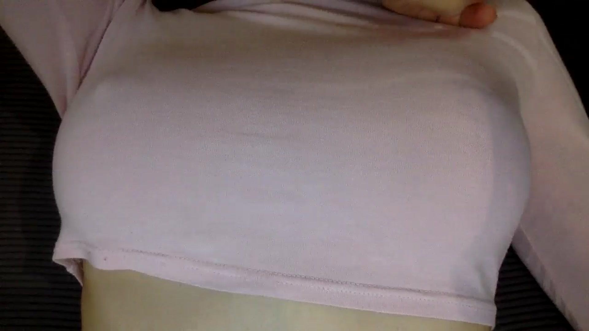 Gallery image thumbnail from EgoisticKitty's myfreecams stream on, 06/26/2024, 15:08 image 15 of 20