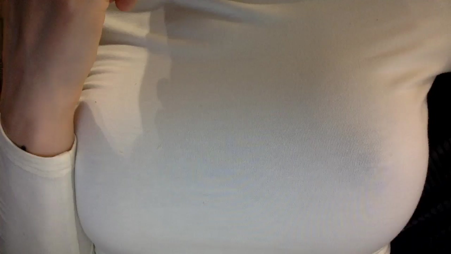 Gallery image thumbnail from EgoisticKitty's myfreecams stream on, 06/27/2024, 10:55 image 18 of 20