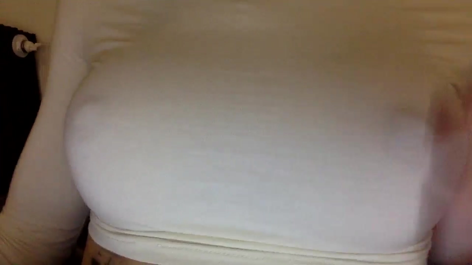 Gallery image thumbnail from EgoisticKitty's myfreecams stream on, 07/16/2024, 17:29 image 6 of 20