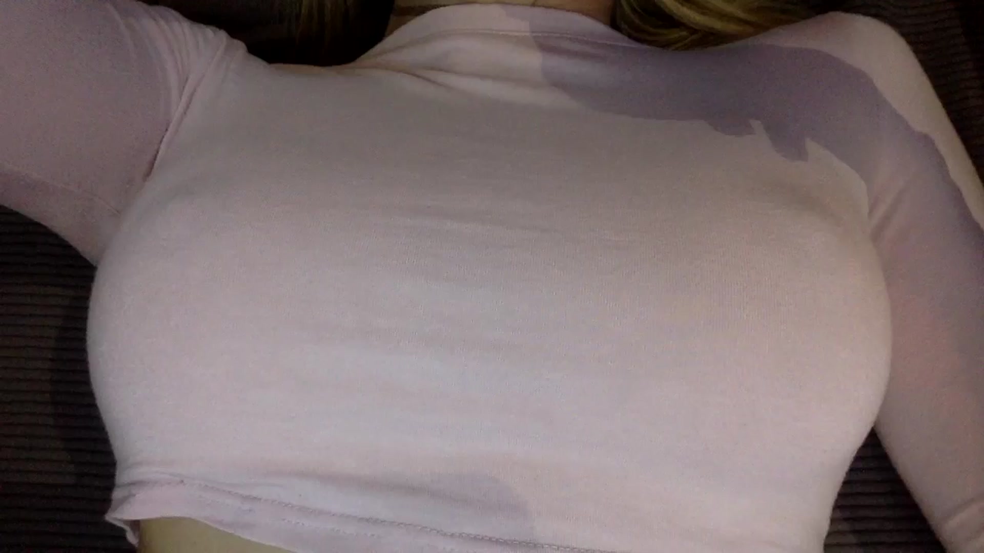 Gallery image thumbnail from EgoisticKitty's myfreecams stream on, 07/17/2024, 11:34 image 14 of 20