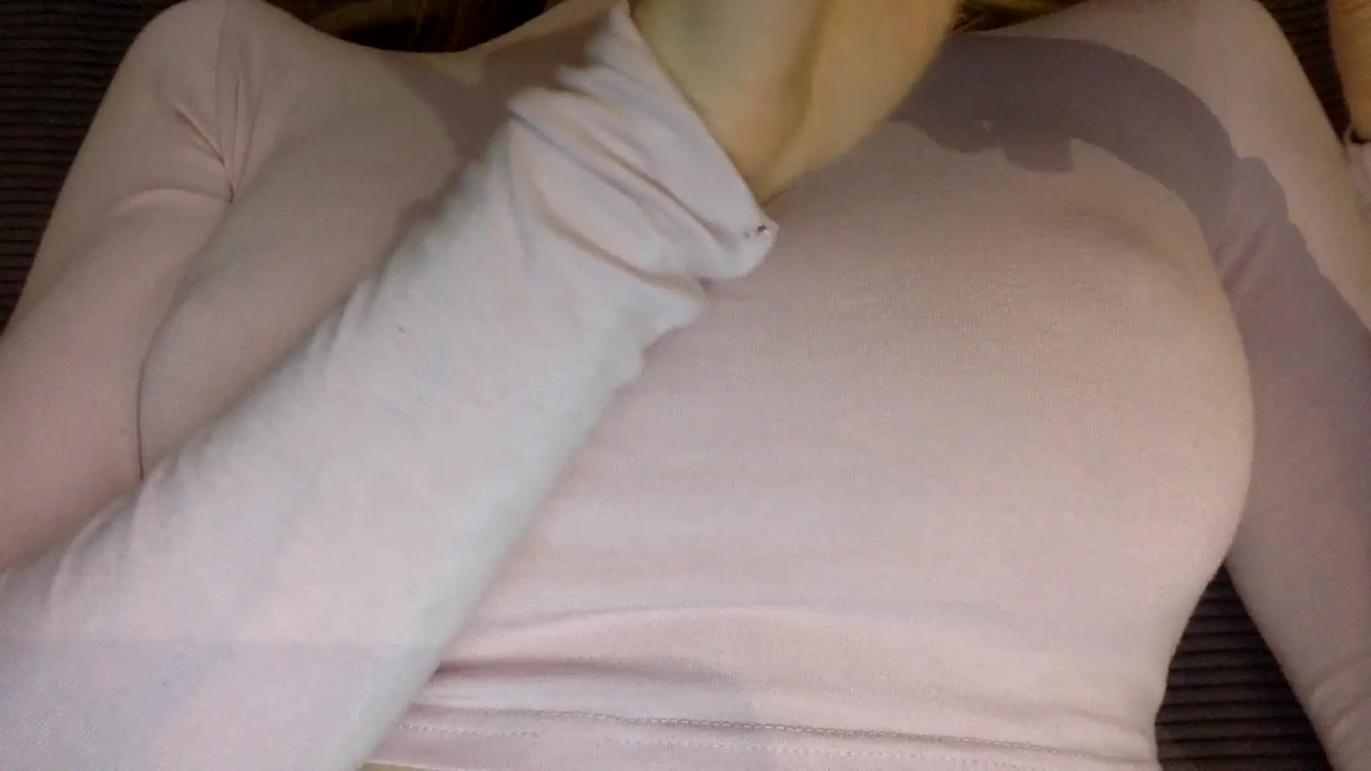 Gallery image thumbnail from EgoisticKitty's myfreecams stream on, 07/17/2024, 11:34 image 17 of 20