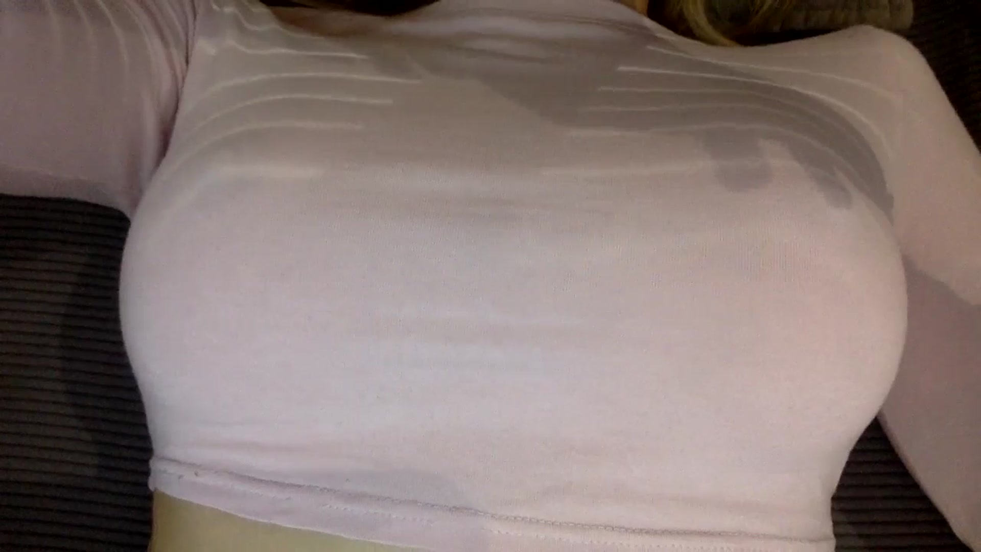 Gallery image thumbnail from EgoisticKitty's myfreecams stream on, 07/17/2024, 14:35 image 17 of 20