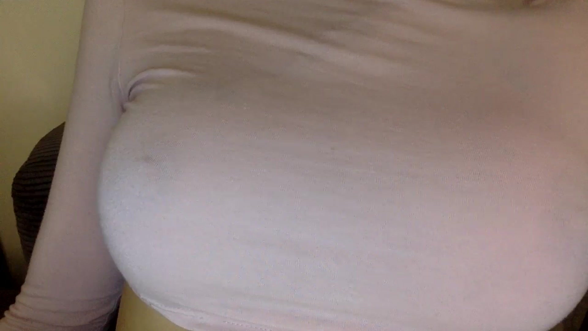 Gallery image thumbnail from EgoisticKitty's myfreecams stream on, 07/17/2024, 15:39 image 11 of 20