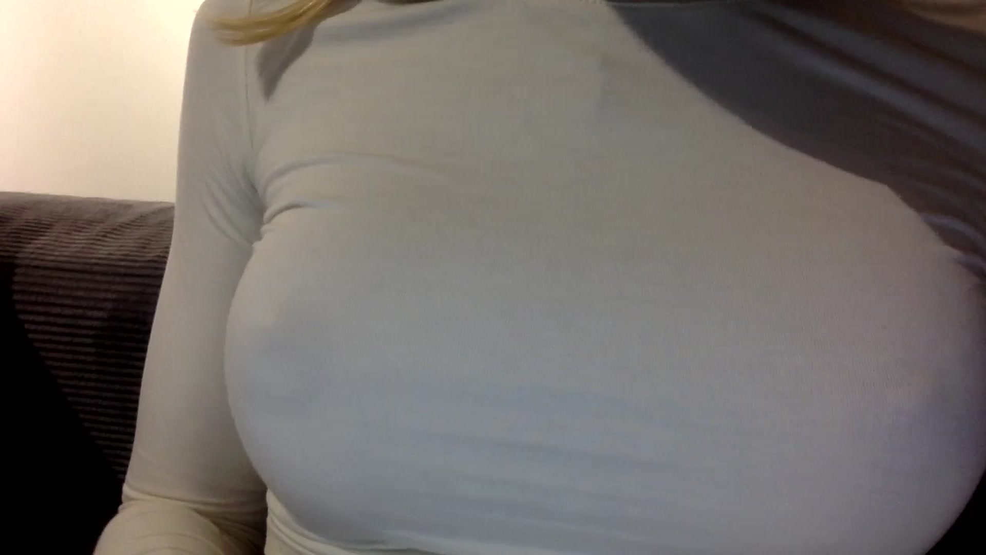 Gallery image thumbnail from EgoisticKitty's myfreecams stream on, 07/20/2024, 10:31 image 14 of 20