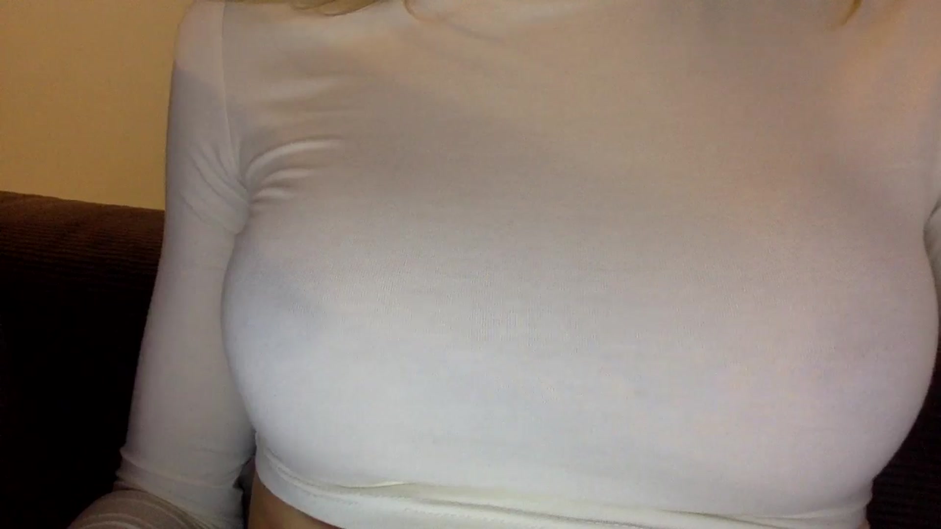 Gallery image thumbnail from EgoisticKitty's myfreecams stream on, 07/26/2024, 08:38 image 6 of 20