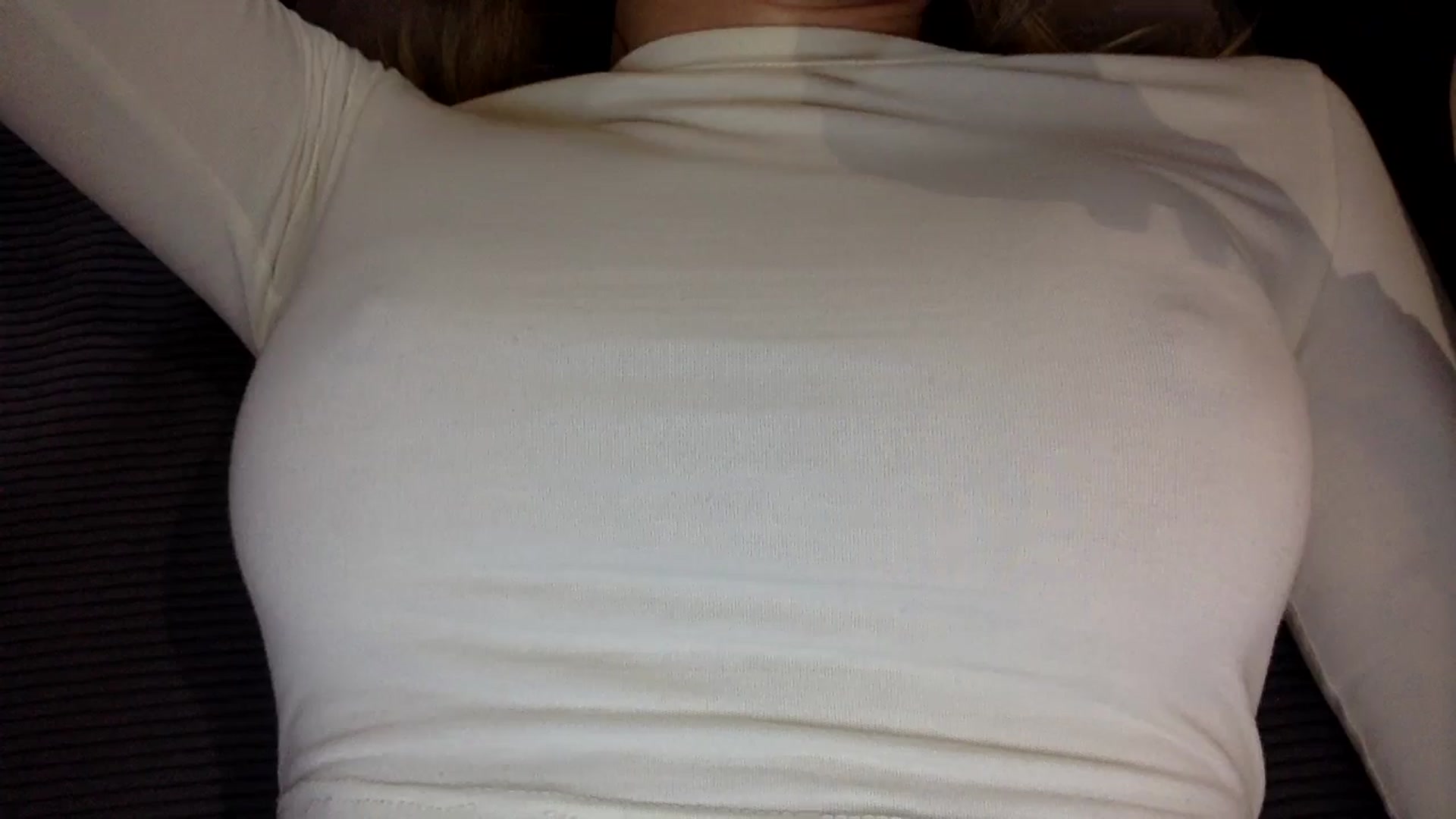 Gallery image thumbnail from EgoisticKitty's myfreecams stream on, 08/04/2024, 13:01 image 3 of 20