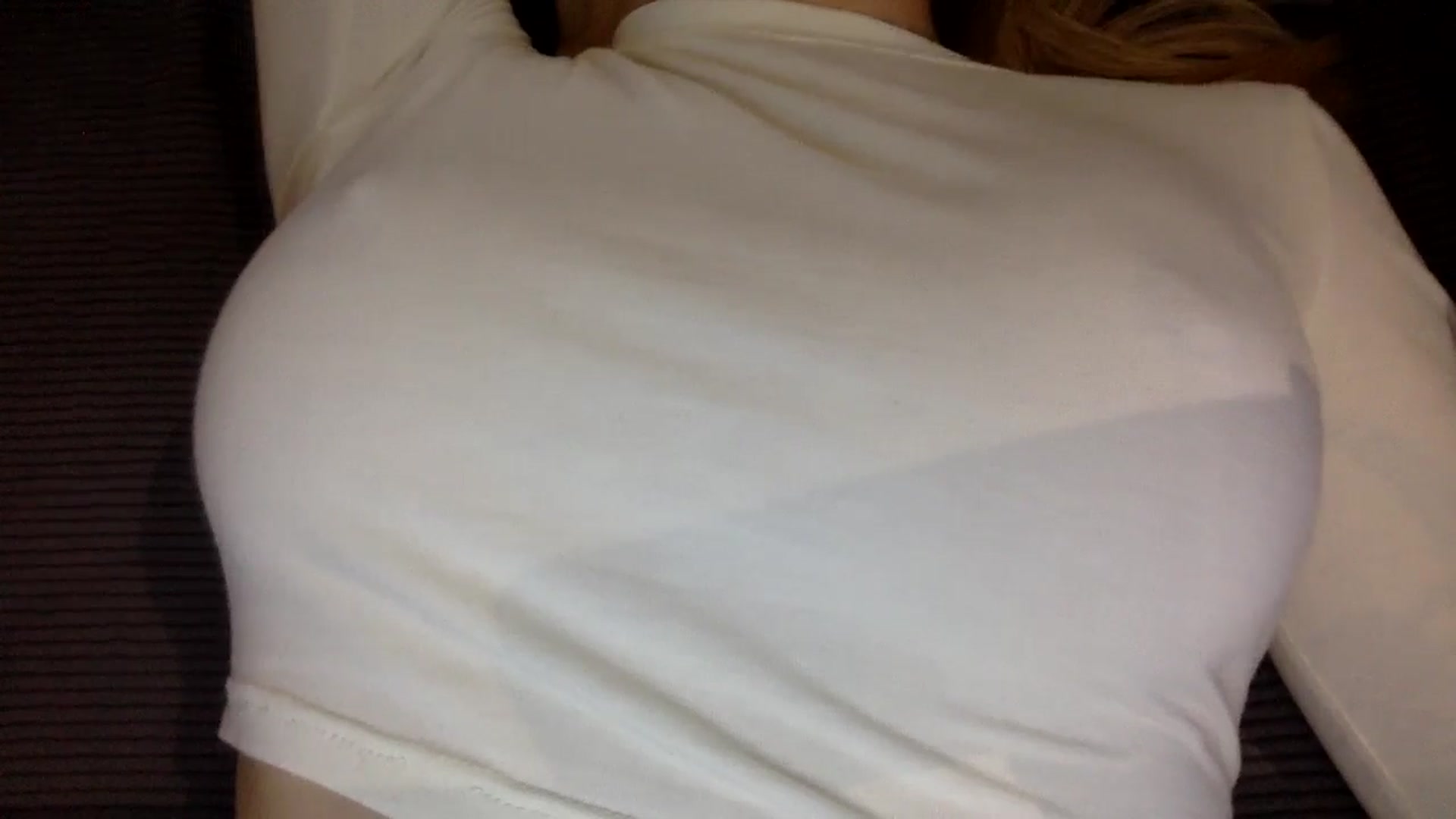 Gallery image thumbnail from EgoisticKitty's myfreecams stream on, 08/04/2024, 13:01 image 13 of 20
