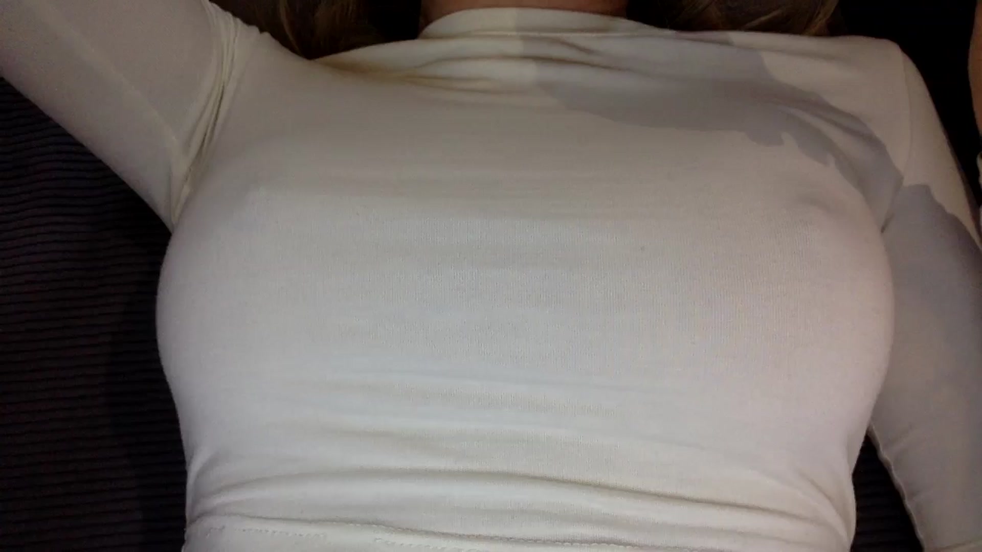 Gallery image thumbnail from EgoisticKitty's myfreecams stream on, 08/04/2024, 13:01 image 1 of 20