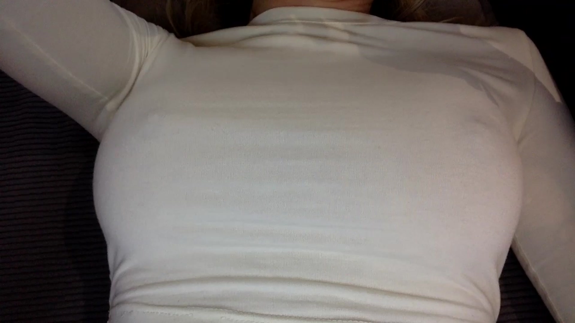 Gallery image thumbnail from EgoisticKitty's myfreecams stream on, 08/04/2024, 13:01 image 2 of 20