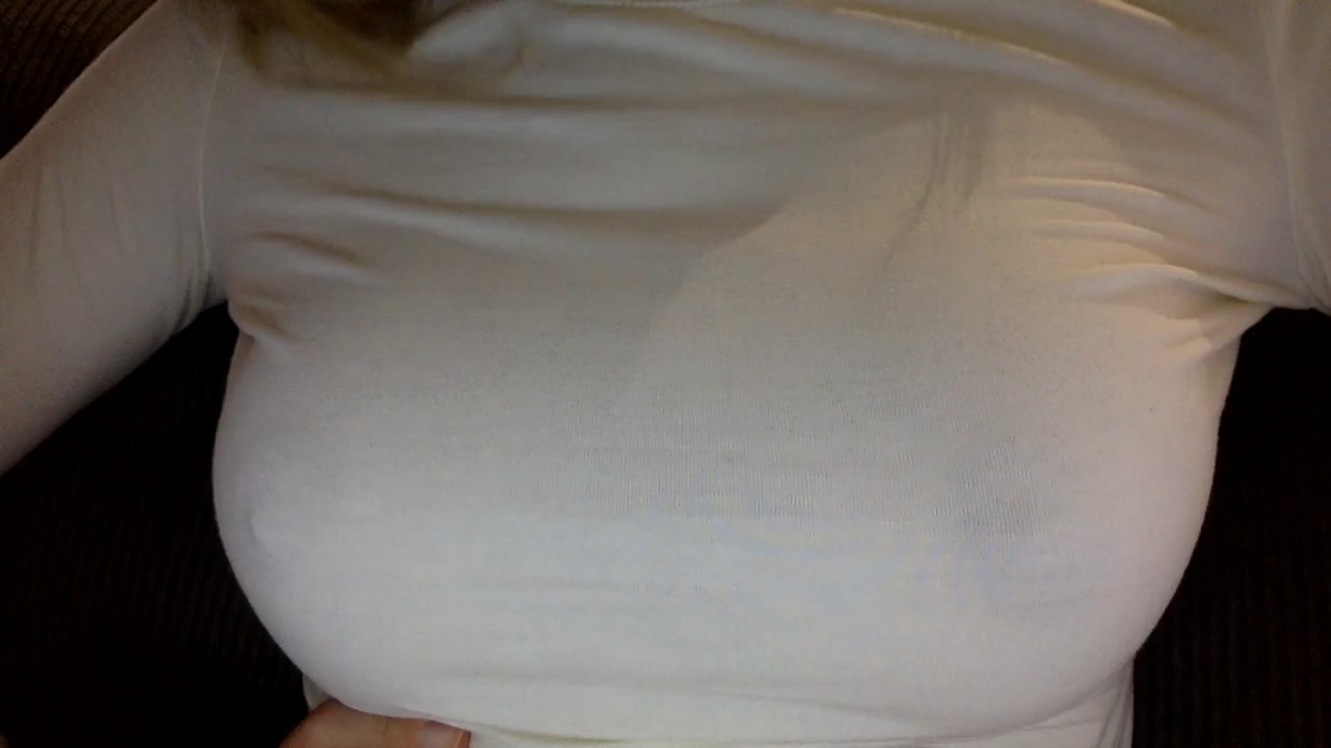 Gallery image thumbnail from EgoisticKitty's myfreecams stream on, 08/07/2024, 11:39 image 13 of 20