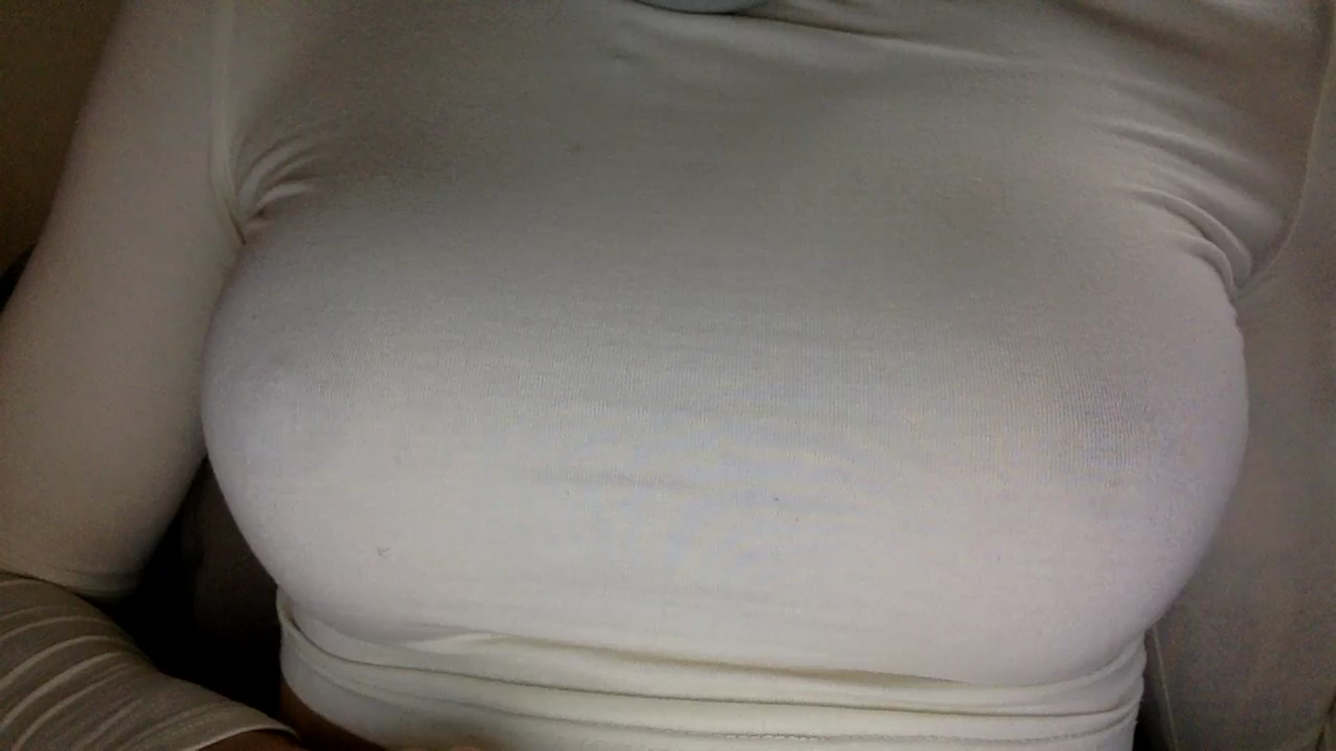 Gallery image thumbnail from EgoisticKitty's myfreecams stream on, 08/13/2024, 07:43 image 15 of 20