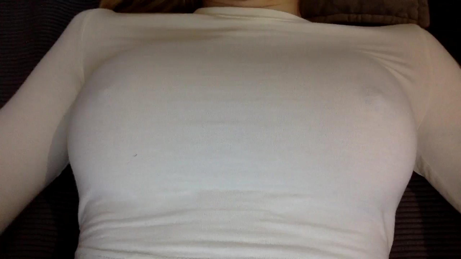 Gallery image thumbnail from EgoisticKitty's myfreecams stream on, 08/13/2024, 11:50 image 12 of 20