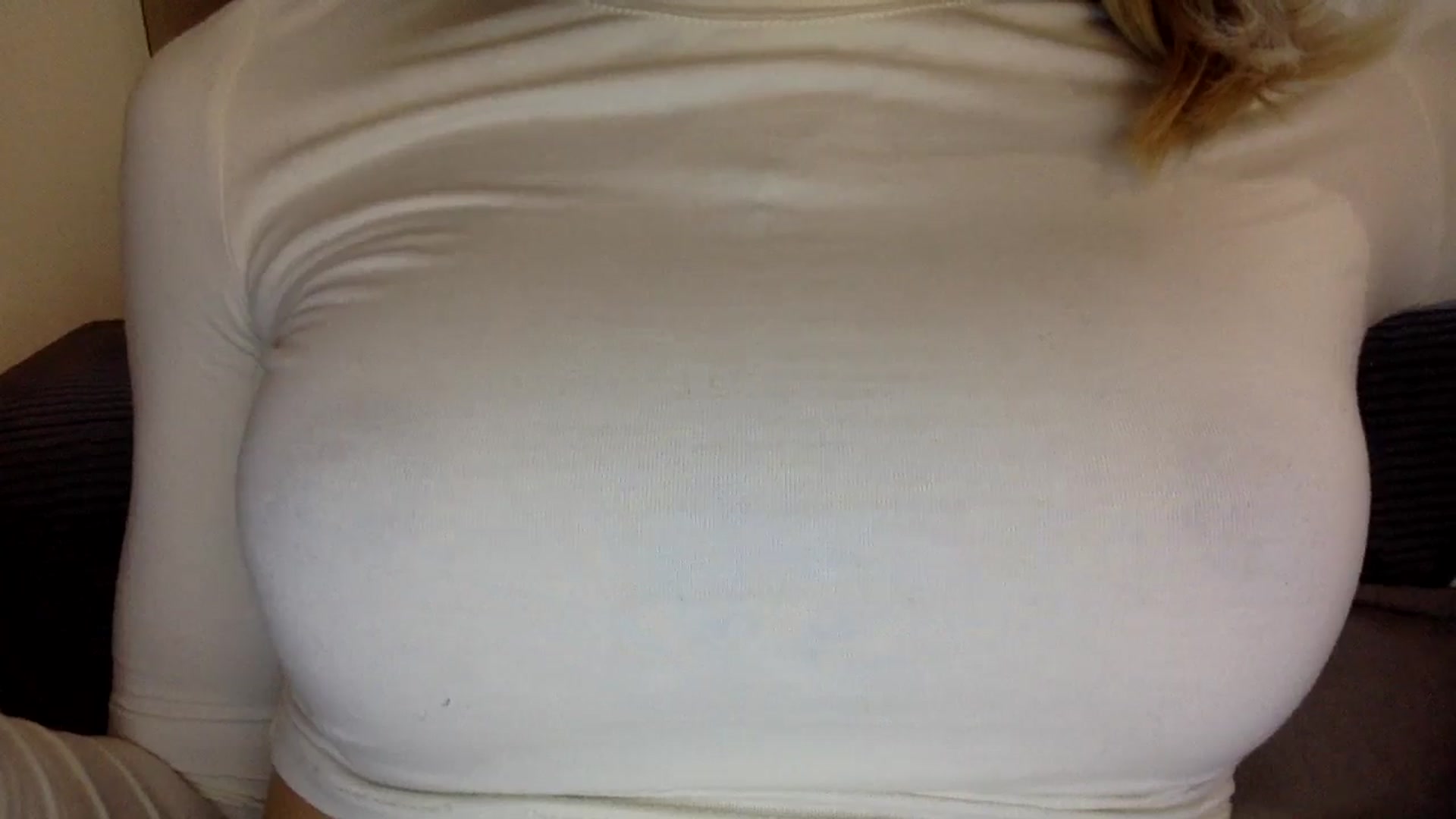 Gallery image thumbnail from EgoisticKitty's myfreecams stream on, 08/13/2024, 11:50 image 4 of 20