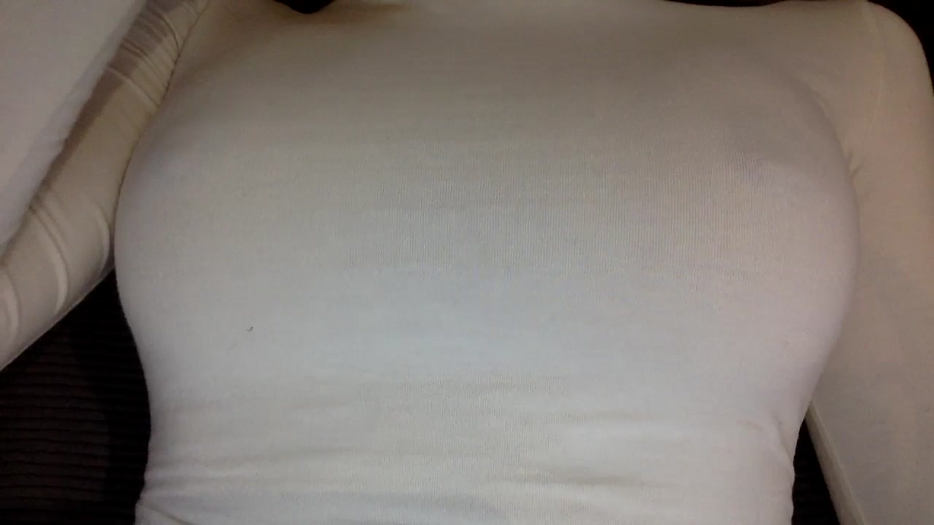 Gallery image thumbnail from EgoisticKitty's myfreecams stream on, 08/13/2024, 11:50 image 18 of 20