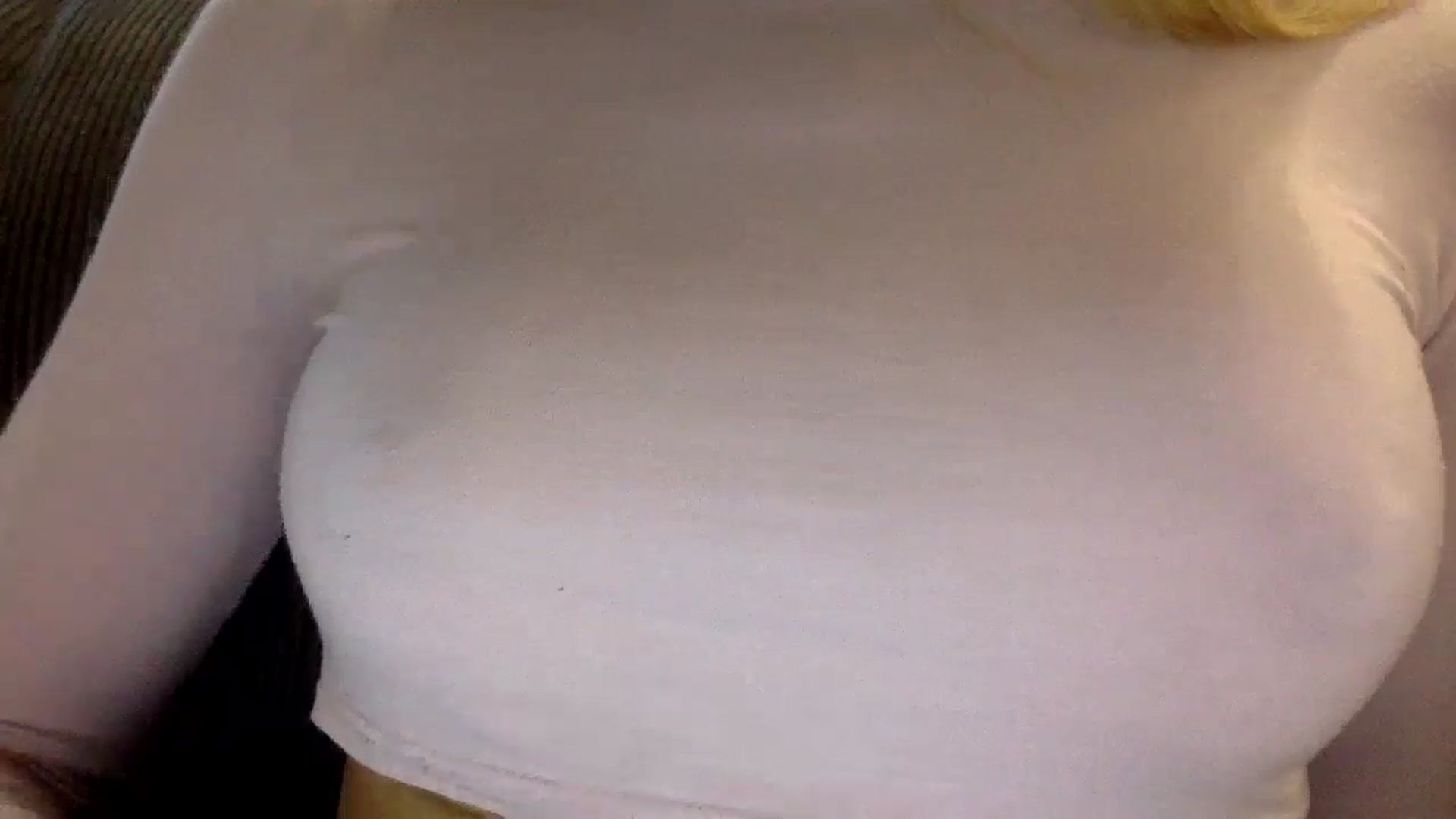 Gallery image thumbnail from EgoisticKitty's myfreecams stream on, 08/14/2024, 10:29 image 2 of 20