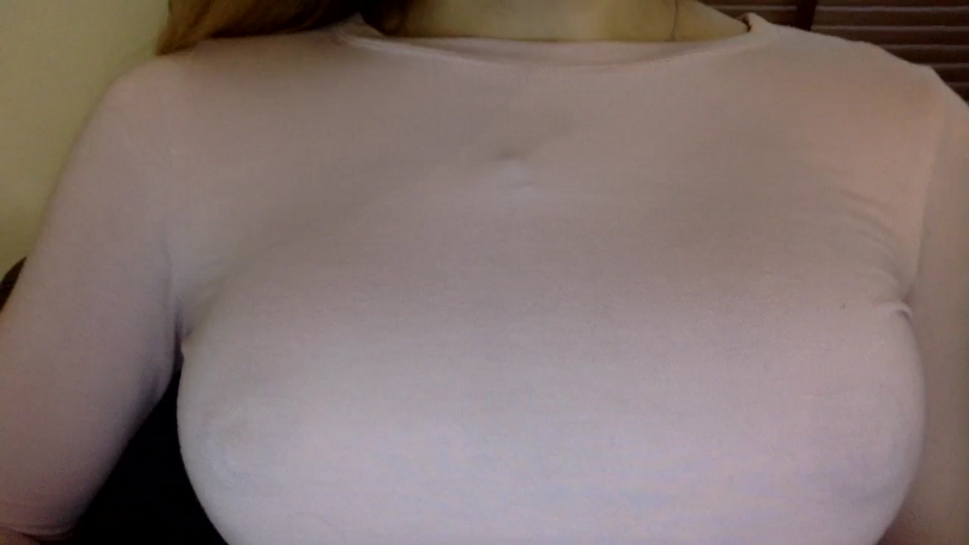 Gallery image thumbnail from EgoisticKitty's myfreecams stream on, 08/16/2024, 14:55 image 13 of 20