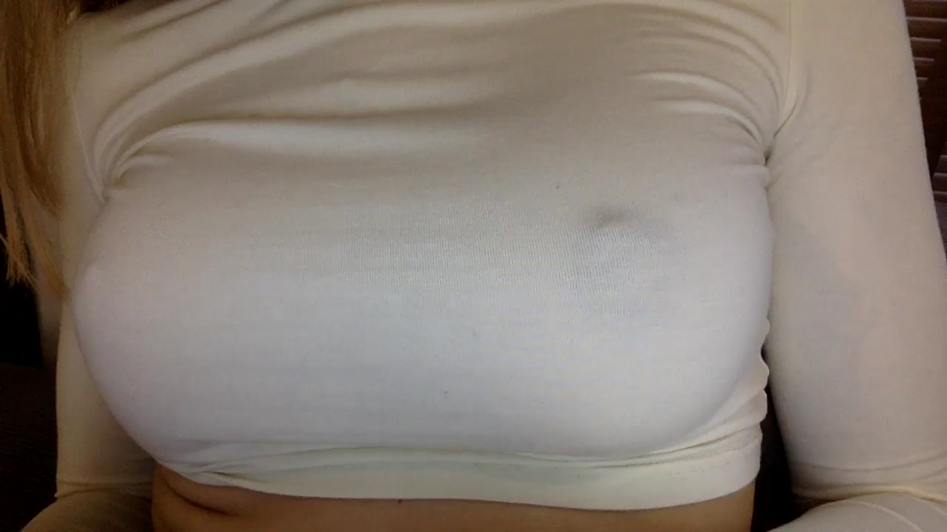 Gallery image thumbnail from EgoisticKitty's myfreecams stream on, 08/22/2024, 13:51 image 13 of 20