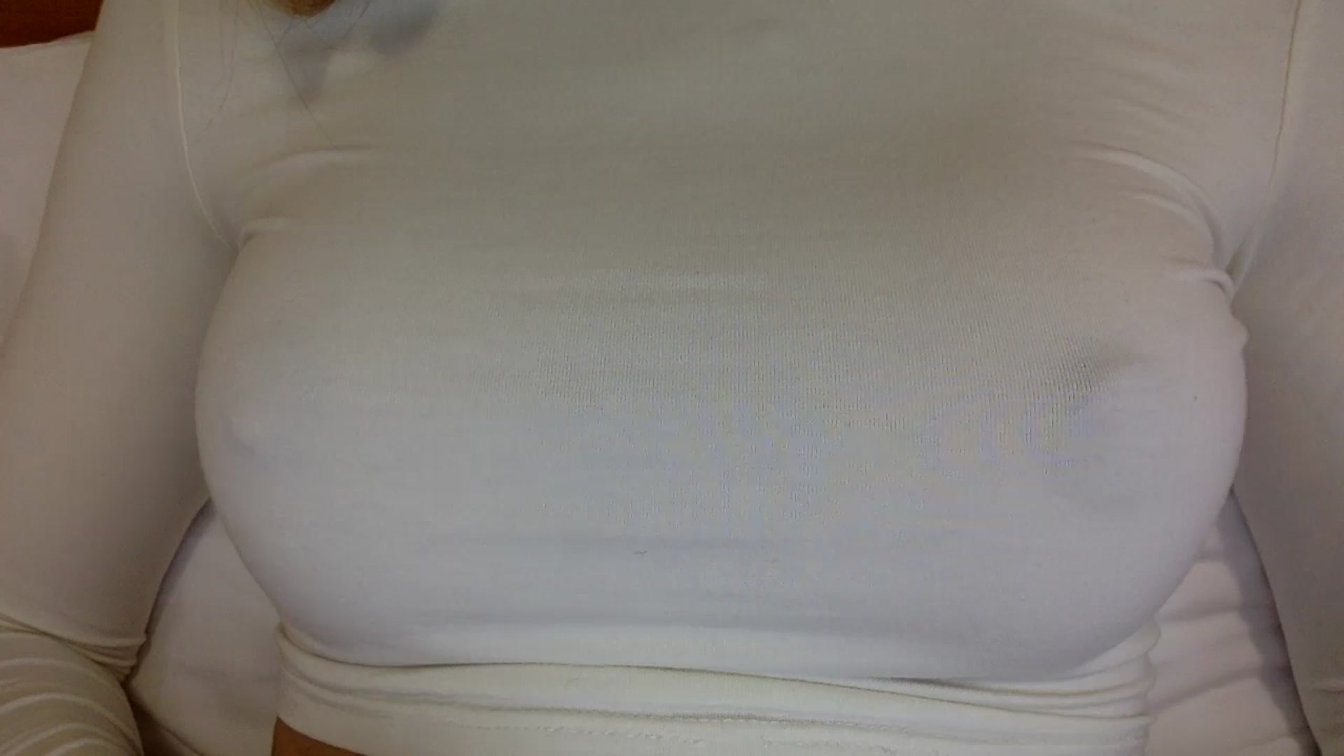 Gallery image thumbnail from EgoisticKitty's myfreecams stream on, 09/23/2024, 15:06 image 12 of 20