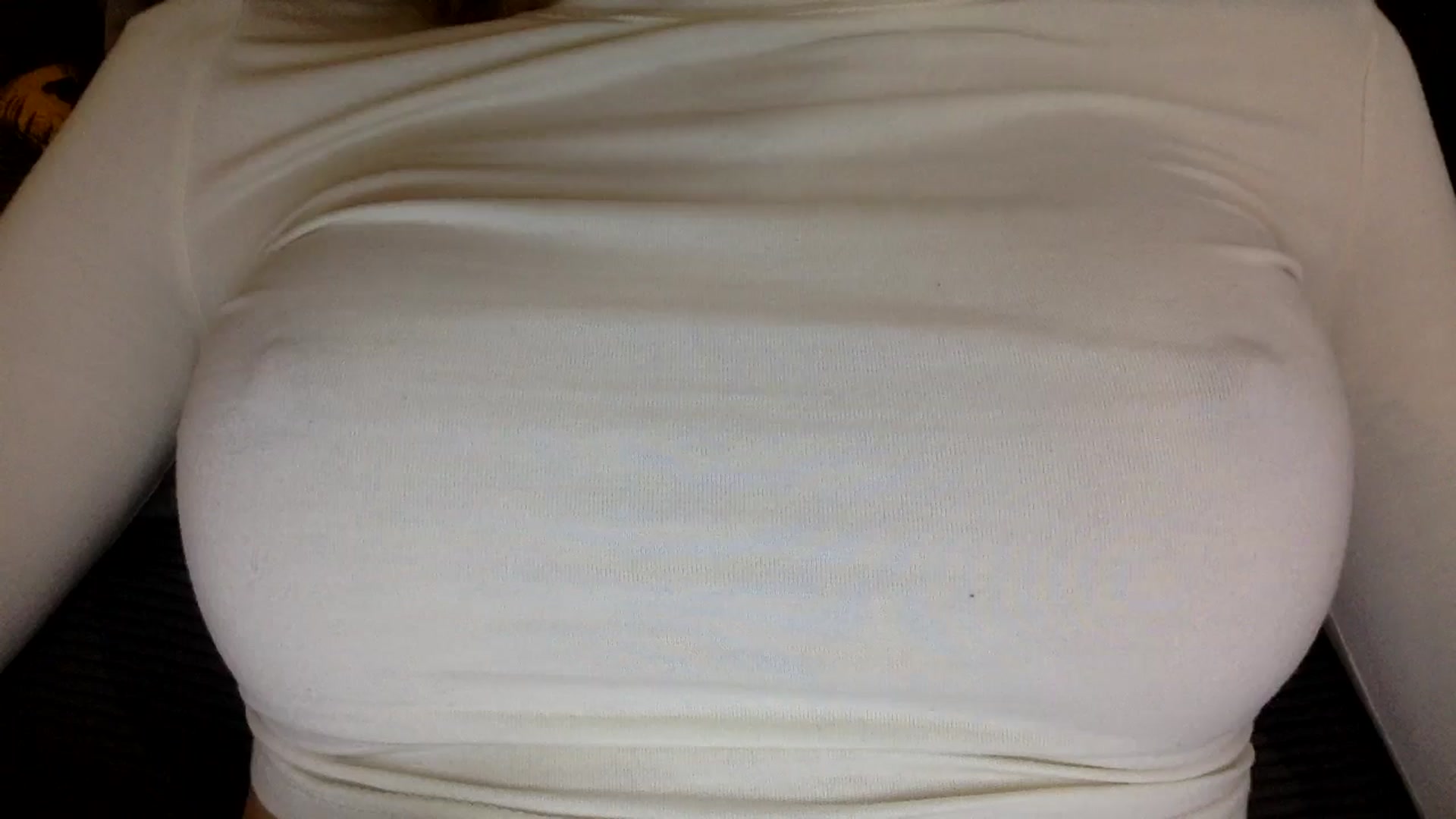 Gallery image thumbnail from EgoisticKitty's myfreecams stream on, 09/30/2024, 11:24 image 17 of 20