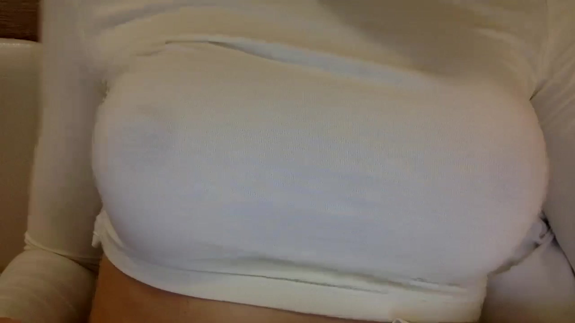 Gallery image thumbnail from EgoisticKitty's myfreecams stream on, 10/03/2024, 13:20 image 2 of 20
