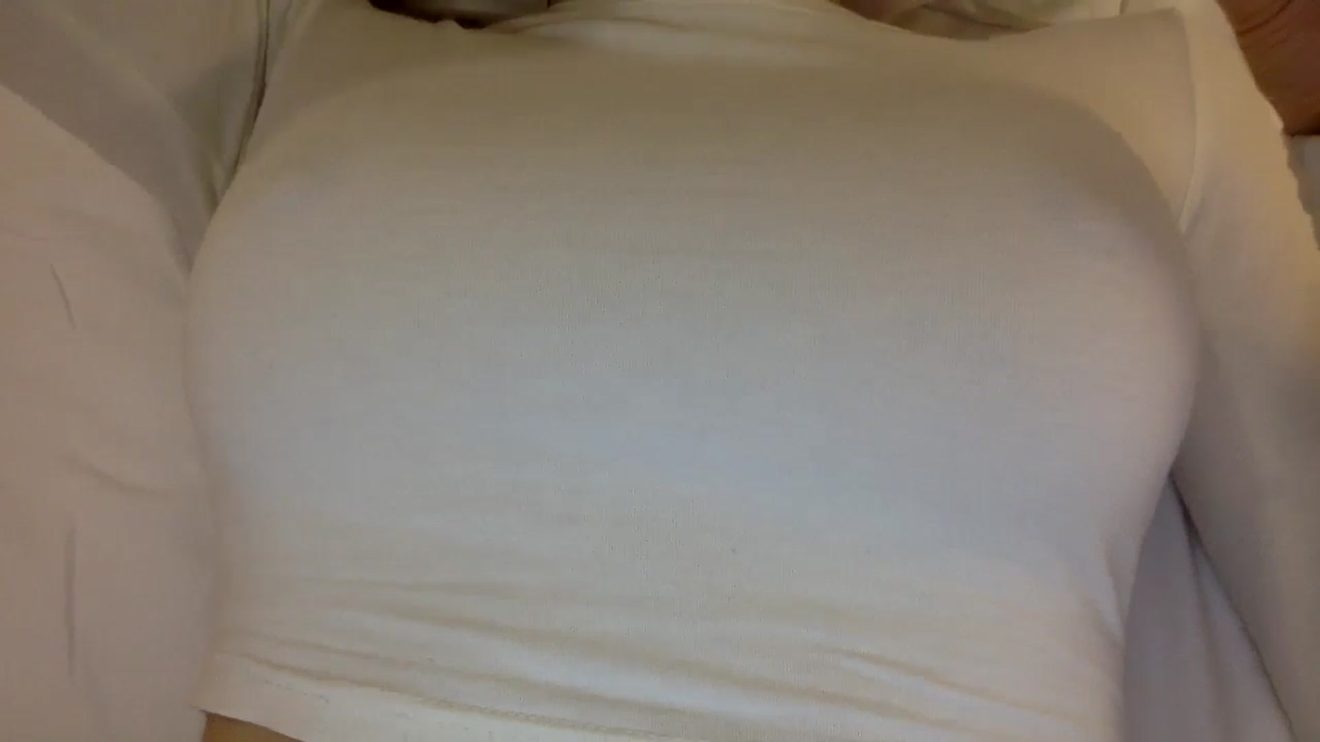 Gallery image thumbnail from EgoisticKitty's myfreecams stream on, 10/03/2024, 13:20 image 12 of 20