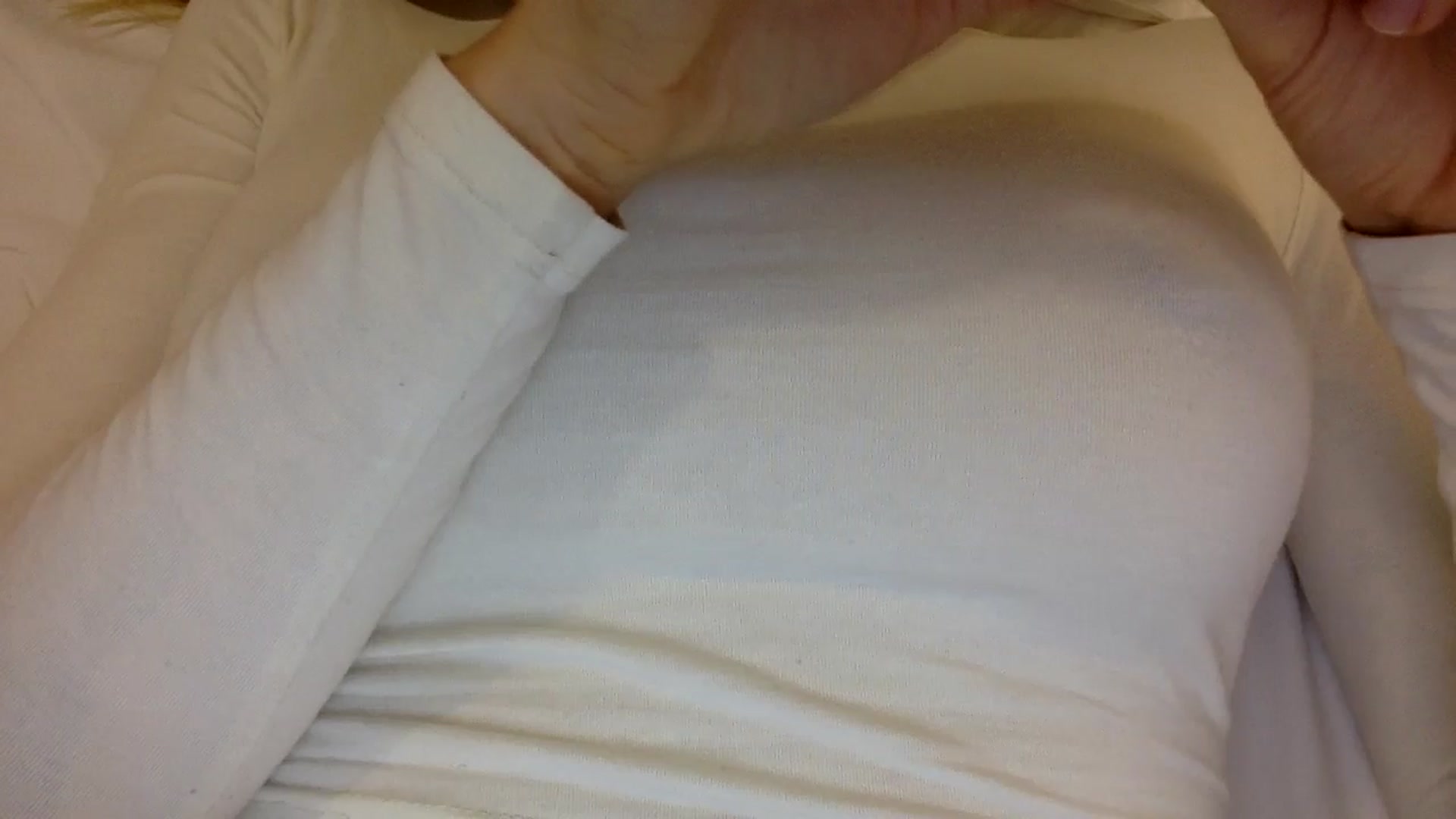 Gallery image thumbnail from EgoisticKitty's myfreecams stream on, 10/03/2024, 13:20 image 7 of 20