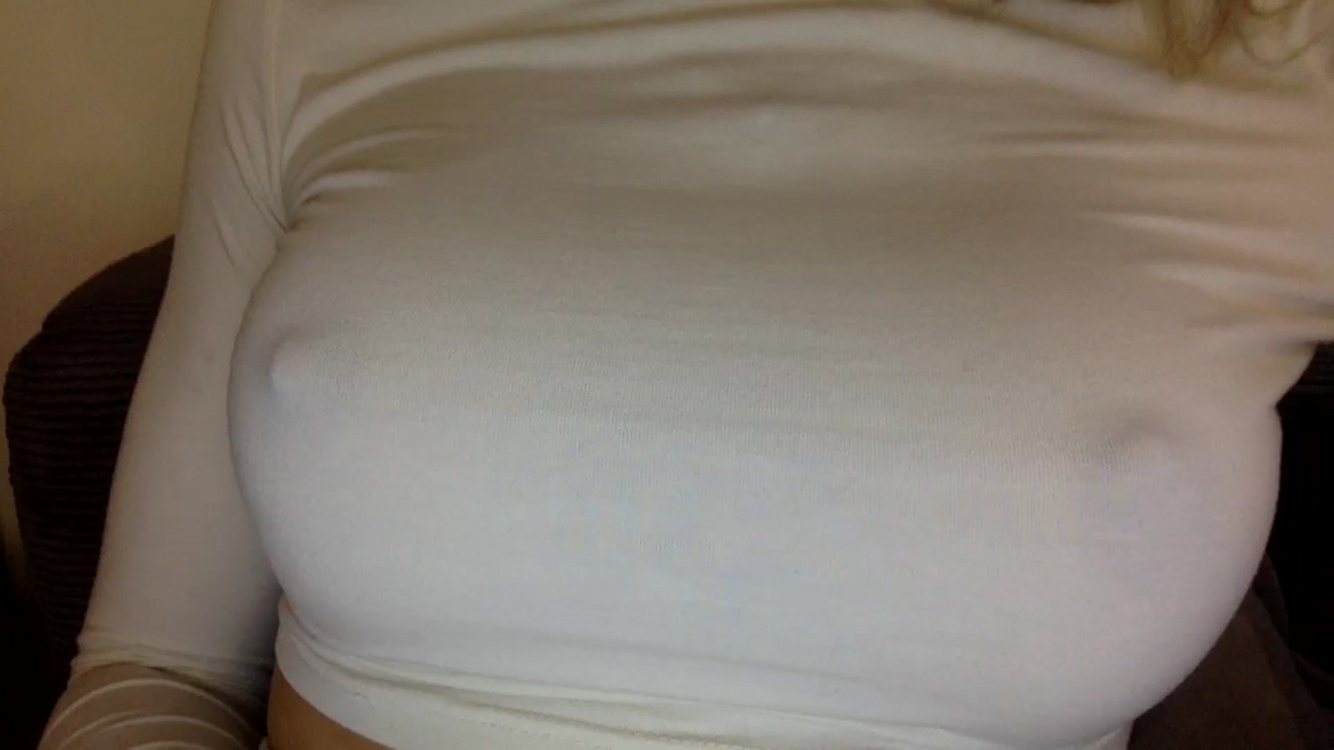 Gallery image thumbnail from EgoisticKitty's myfreecams stream on, 10/06/2024, 11:35 image 13 of 20