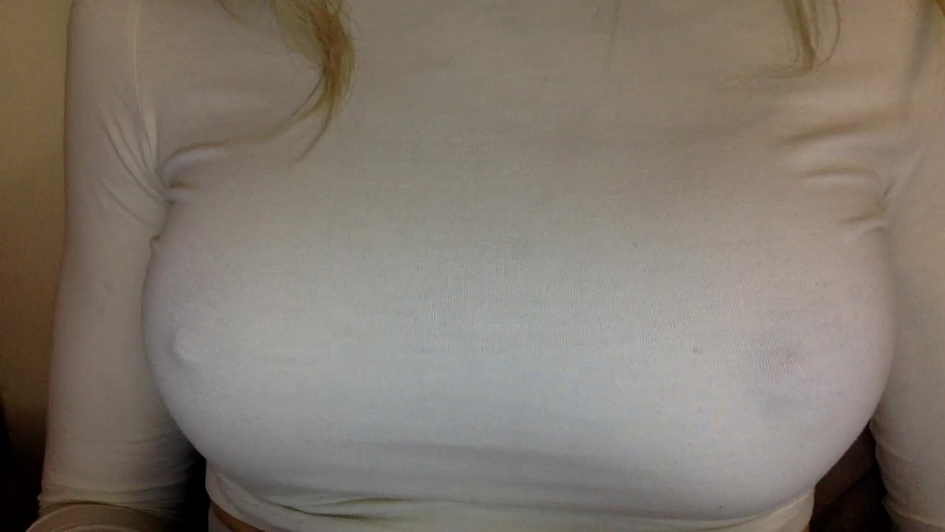 Gallery image thumbnail from EgoisticKitty's myfreecams stream on, 10/06/2024, 13:01 image 13 of 20