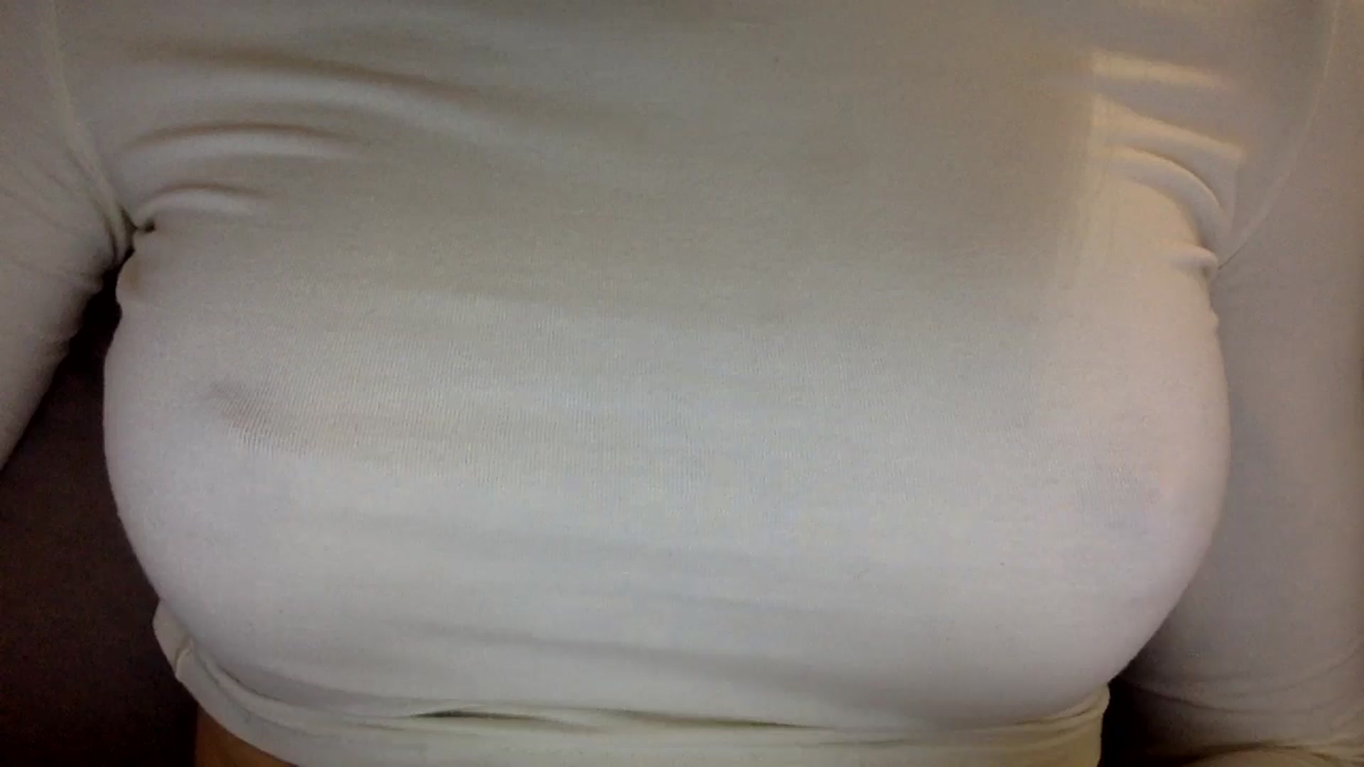 Gallery image thumbnail from EgoisticKitty's myfreecams stream on, 10/14/2024, 08:44 image 18 of 20