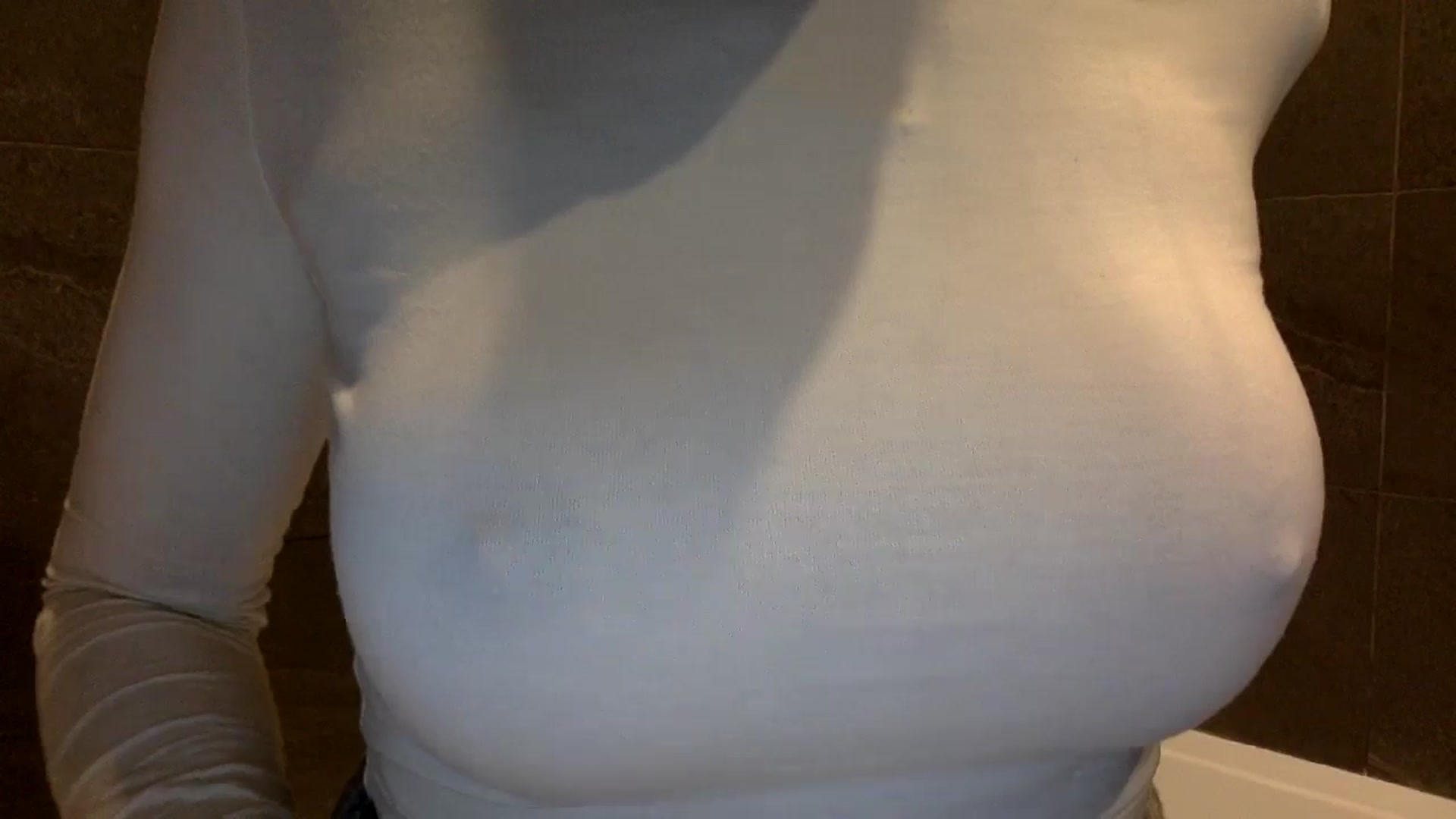 Gallery image thumbnail from EgoisticKitty's myfreecams stream on, 10/16/2024, 13:52 image 17 of 20