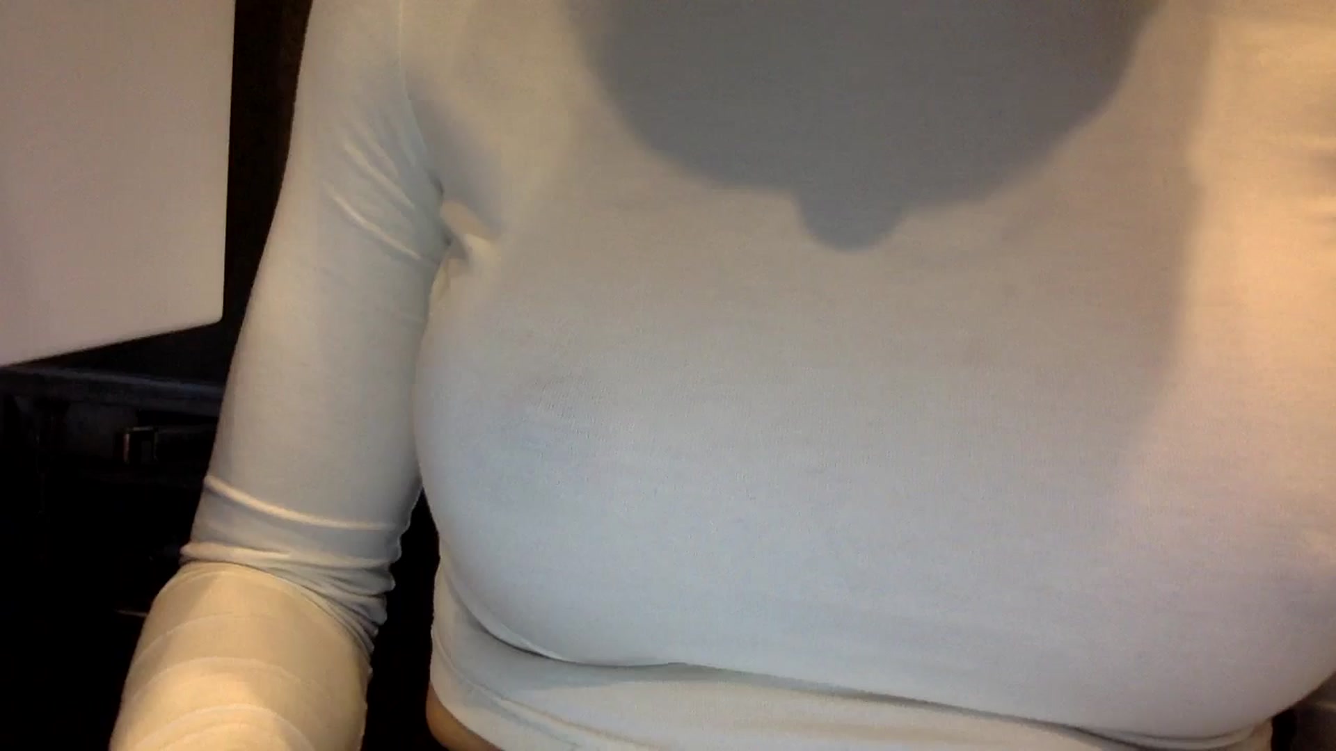Gallery image thumbnail from EgoisticKitty's myfreecams stream on, 10/16/2024, 14:51 image 7 of 20