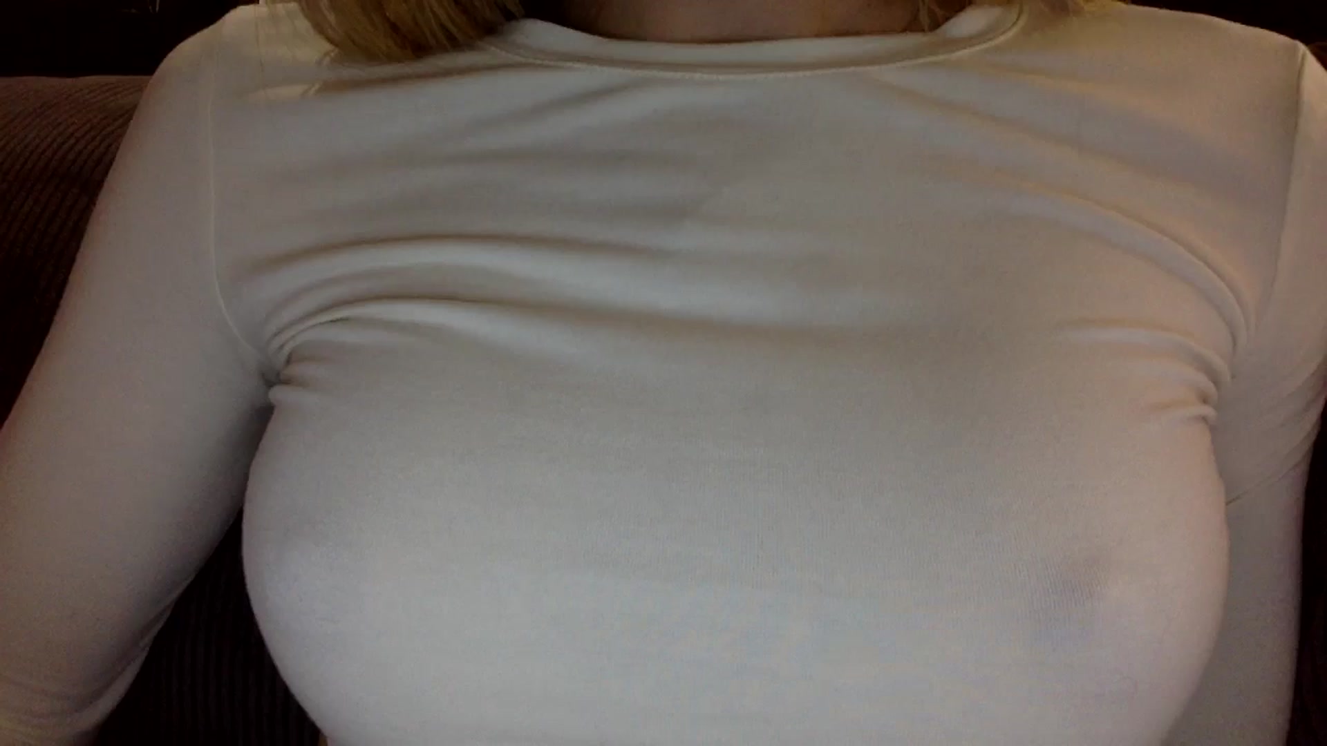 Gallery image thumbnail from EgoisticKitty's myfreecams stream on, 10/19/2024, 17:41 image 13 of 20