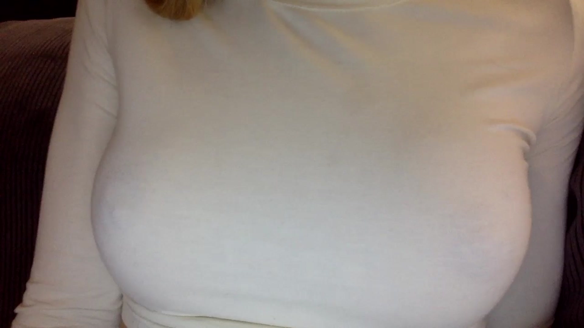 Gallery image thumbnail from EgoisticKitty's myfreecams stream on, 10/19/2024, 18:04 image 10 of 20